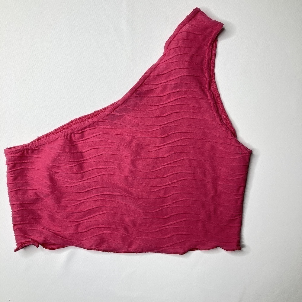 PrettyLittleThing Hot Pink Ripple Rib One Shoulder Crop Top Size 6 - Picture 2 of 4
